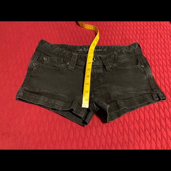 Guess Jean shorts size 28 - Picture 4 of 4